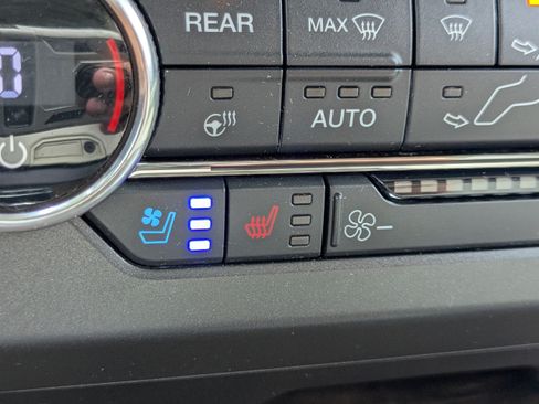 Certified 2019 Ford Expedition Platinum RWD image 33