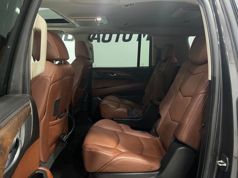 Used 2016 Cadillac Escalade ESV Luxury image 26