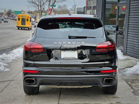Used 2016 Porsche Cayenne image 5