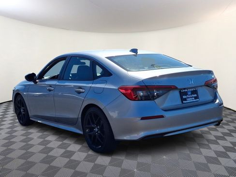 Used 2023 Honda Civic Sport image 5