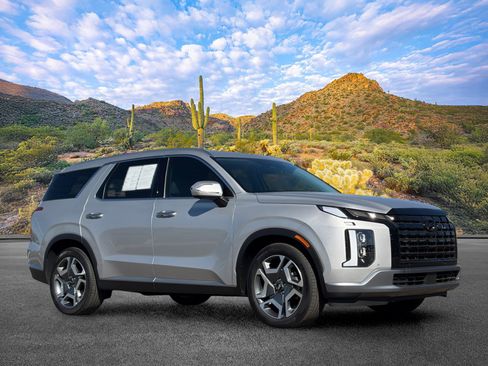 Used 2025 Hyundai Palisade SEL FWD image 2