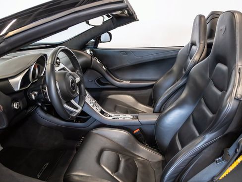 Used 2013 McLaren MP4-12C Spider RWD image 33
