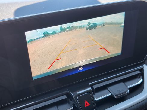 Used 2024 Chevrolet TrailBlazer LT AWD/4WD image 25