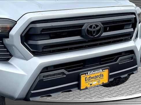 Used 2024 Toyota Tacoma SR5 AWD/4WD image 33