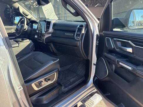 Used 2024 RAM 1500 Laramie image 11