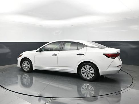 Used 2025 Nissan Sentra S FWD image 2