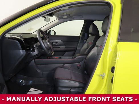 Certified 2025 Nissan Kicks SR w/ Illumination Package image 4