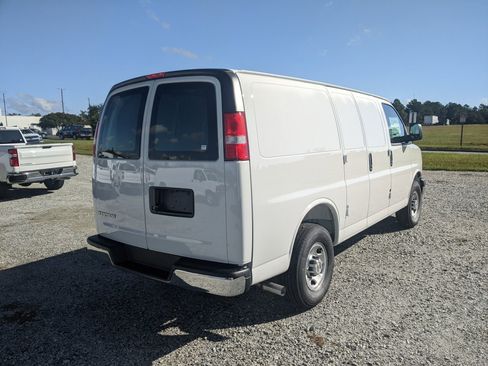 New 2025 Chevrolet Express 2500 w/ Driver Convenience Package RWD image 8