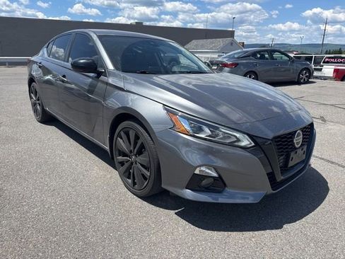 Certified 2022 Nissan Altima 2.5 SR w/ Midnight Edition Package AWD/4WD image 3
