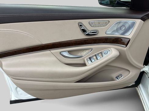 Used 2017 Mercedes-Benz S 550 4MATIC Sedan image 23