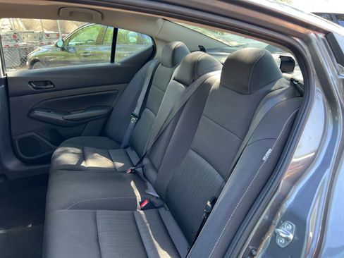 Used 2025 Nissan Altima 2.5 SV image 39