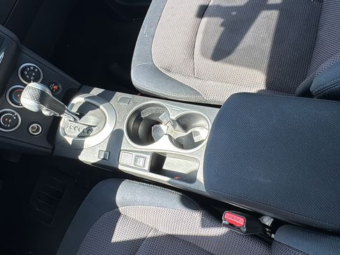 Used 2013 Nissan Rogue SV FWD image 25