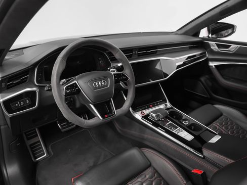 Used 2022 Audi RS 7 Sportback w/ Carbon Optic Package AWD/4WD image 4