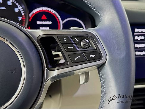 Used 2023 Porsche Cayenne Platinum Edition w/ Premium Package Plus image 14