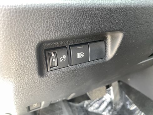 Used 2023 Toyota RAV4 LE AWD/4WD image 20