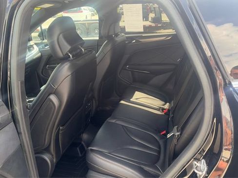 Used 2017 Lincoln MKC Premiere FWD image 10