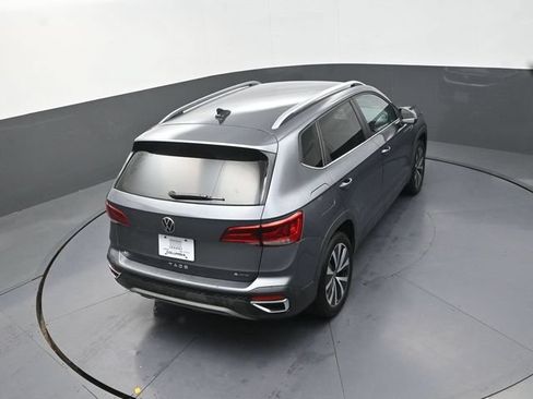 Used 2022 Volkswagen Taos SE AWD/4WD image 17