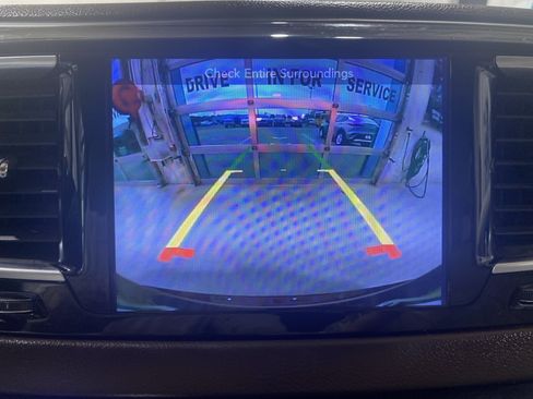 Used 2017 Chrysler Pacifica Touring-L Plus FWD image 24