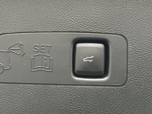 Used 2021 Lincoln Corsair Reserve w/ Equipment Group 201A image 16