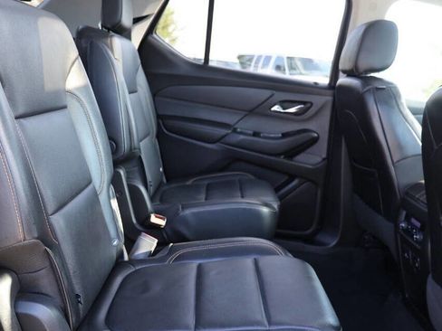 Used 2018 Chevrolet Traverse LT image 15