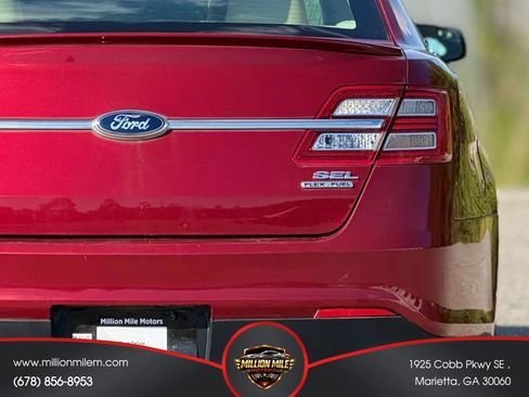 Used 2013 Ford Taurus SEL FWD image 14