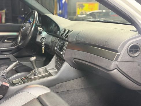 Used 2003 BMW M5 image 37