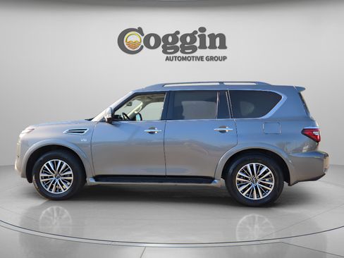 Used 2021 Nissan Armada SL w/ Captain's Chairs Package AWD/4WD image 2