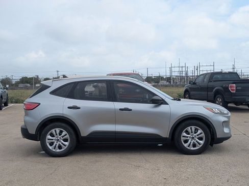 Used 2022 Ford Escape S image 4