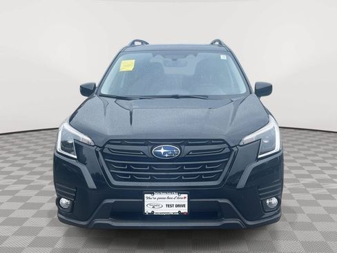 Used 2023 Subaru Forester Premium AWD/4WD image 2