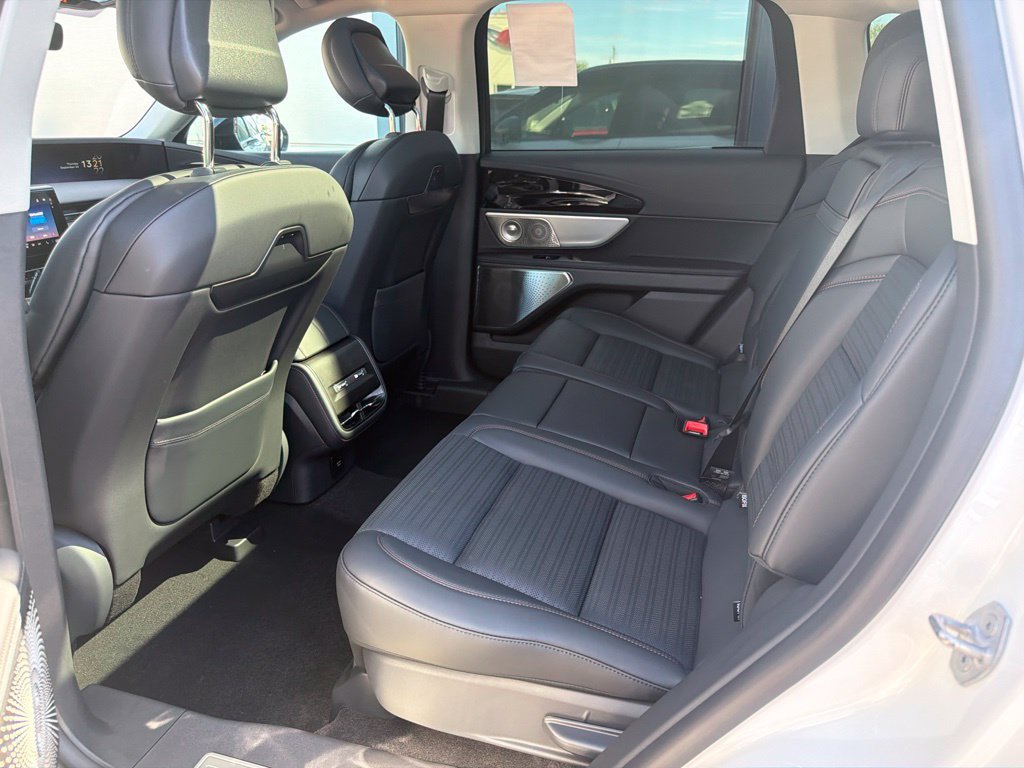 New 2026 Lincoln Nautilus Reserve AWD/4WD image 6