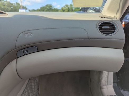 Used 2009 Mercedes-Benz SL 550 2dr Roadster 5.5L V8 image 31