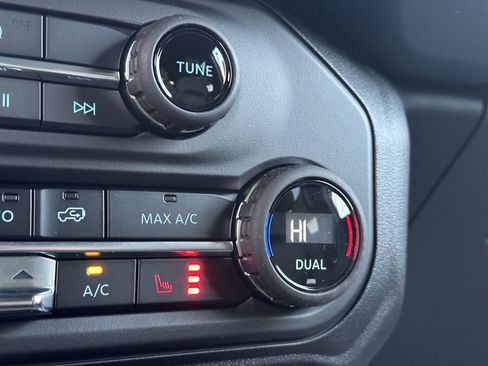 New 2025 Ford Bronco Outer Banks image 3