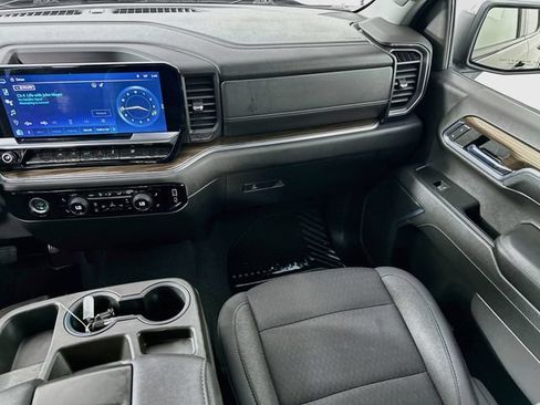 Used 2023 Chevrolet Silverado 1500 LT AWD/4WD image 25