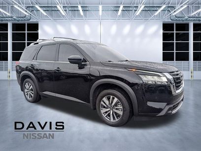 Used 2024 Nissan Pathfinder SL w/ Cargo Package