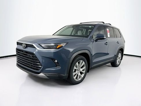 New 2026 Toyota Grand Highlander AWD image 3