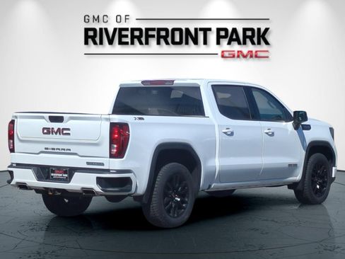 Used 2022 GMC Sierra 1500 Elevation w/ X31 Off-Road Package AWD/4WD image 2