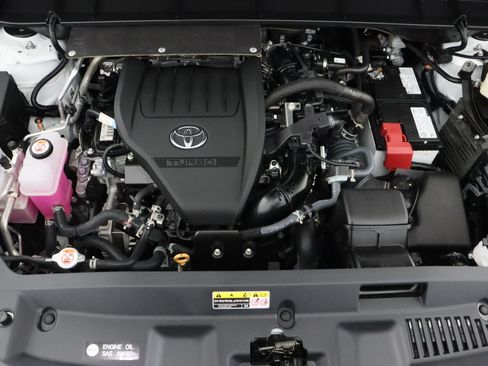 Certified 2026 Toyota Highlander Platinum AWD/4WD image 43
