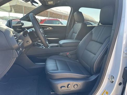 New 2026 Chevrolet Traverse High Country image 9