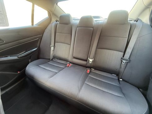 Used 2024 Nissan Altima 2.5 S FWD image 11