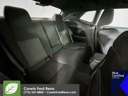 Used 2019 Dodge Challenger R/T image 31
