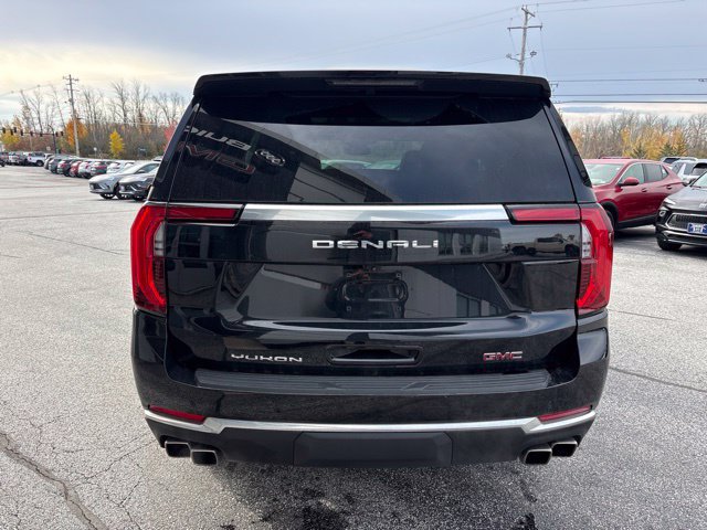 Used 2025 GMC Yukon Denali w/ Sun & Power Step Package AWD/4WD image 3