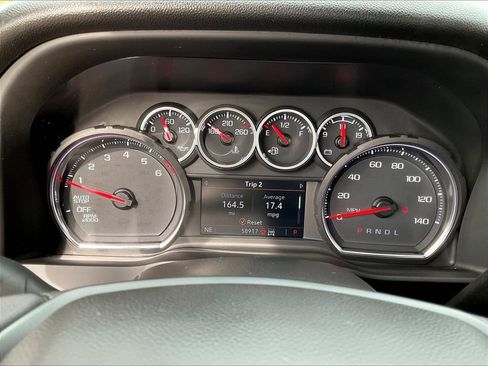Used 2022 Chevrolet Silverado 1500 LT AWD/4WD image 24