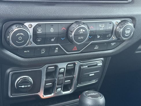 New 2026 Jeep Gladiator Sport image 18