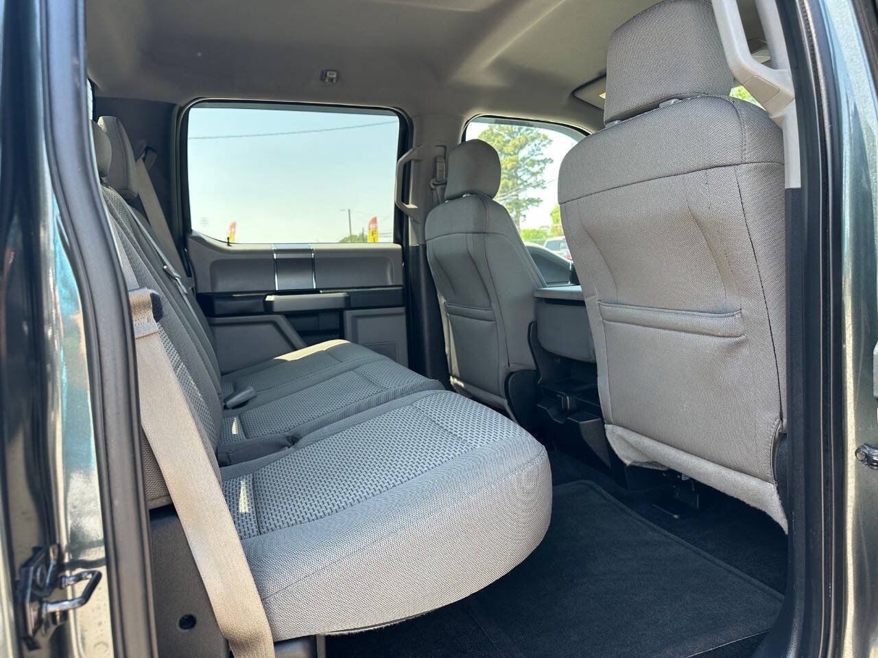 Used 2015 Ford F150 XLT w/ Equipment Group 301A Mid AWD/4WD image 4