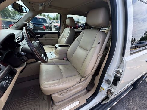 Used 2014 GMC Yukon XL Denali AWD/4WD image 25