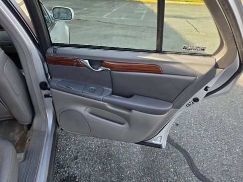 Used 2000 Cadillac De Ville FWD image 34