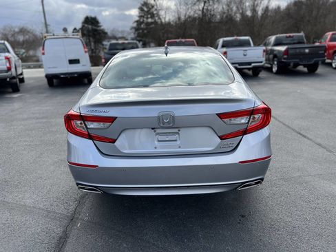 Used 2019 Honda Accord Touring image 6