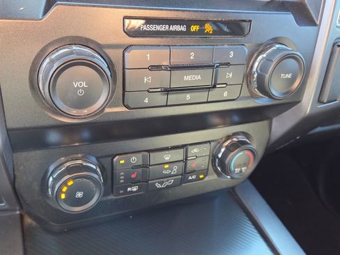 Used 2019 Ford F150 XLT w/ Equipment Group 302A Luxury image 21