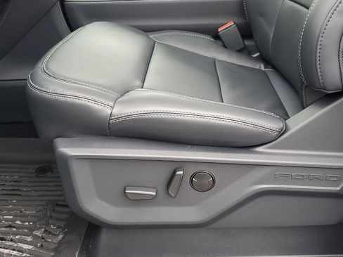 New 2025 Ford Expedition Platinum w/ Stealth Performance Package image 9