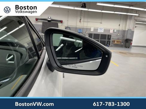 New 2025 Volkswagen ID.4 Pro image 7